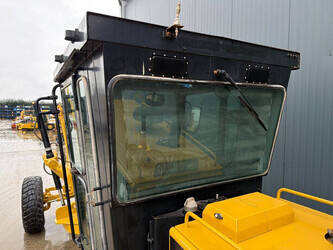 2018-caterpillar-140k-1426156-45657915