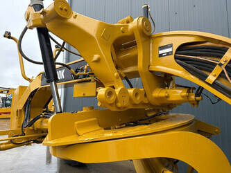 2018-caterpillar-140k-1426156-45657922