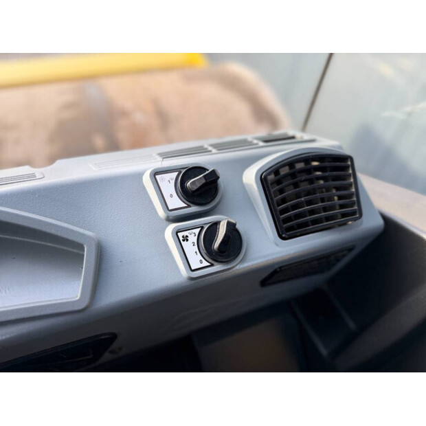 2019 BOMAG BW213D-5-45658721