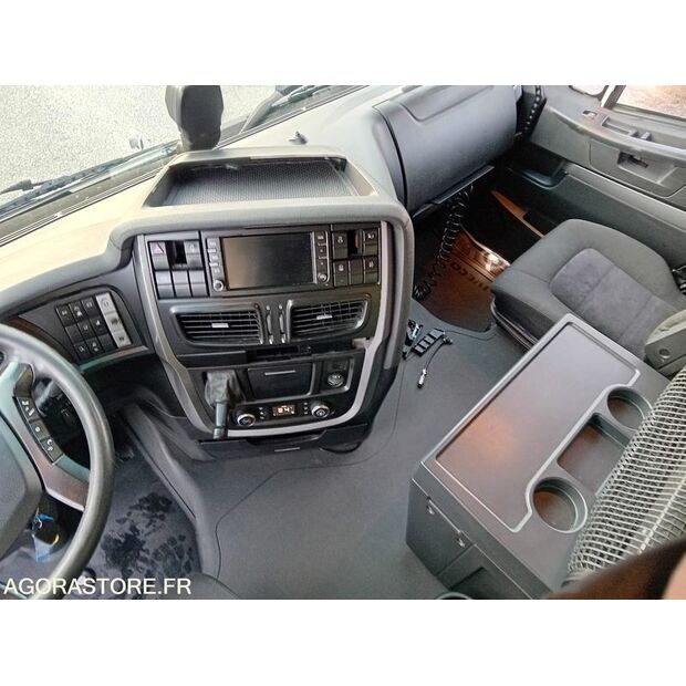 2019 Iveco AS440S-45671871