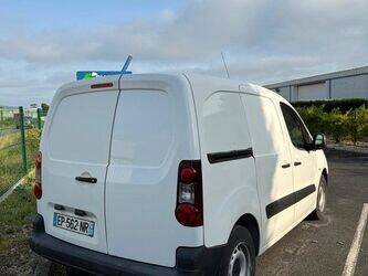 2017-peugeot-partner-1426218-45671956