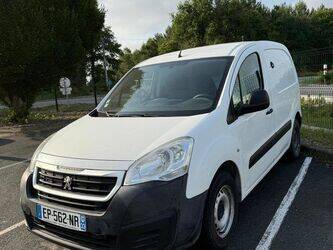 2017-peugeot-partner-1426218-45671957