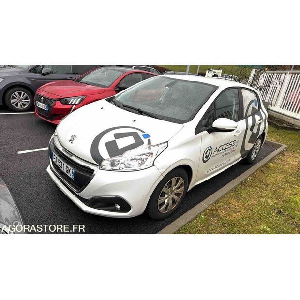 2018 بيجو 208-45671960