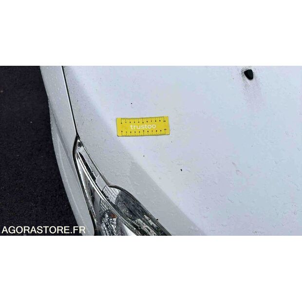 2018 بيجو 208-45671964