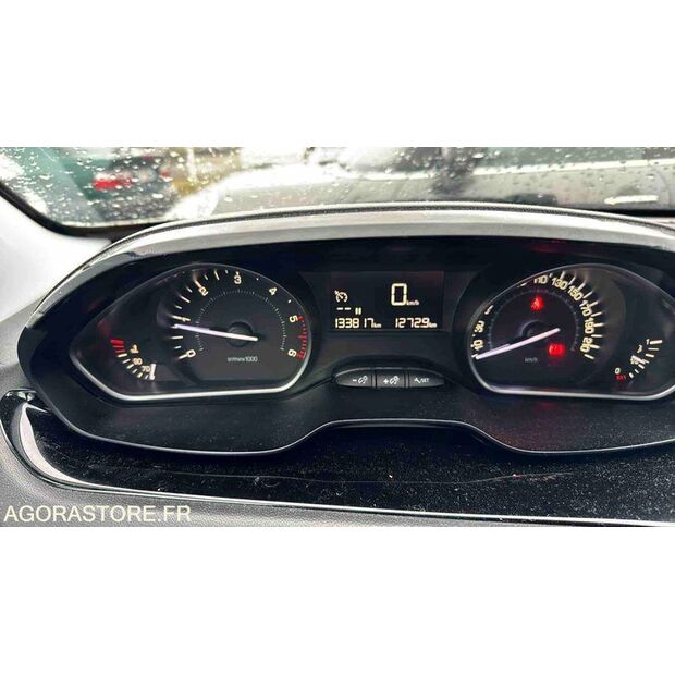 2018 بيجو 208-45671965