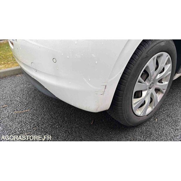 2018 بيجو 208-45671966