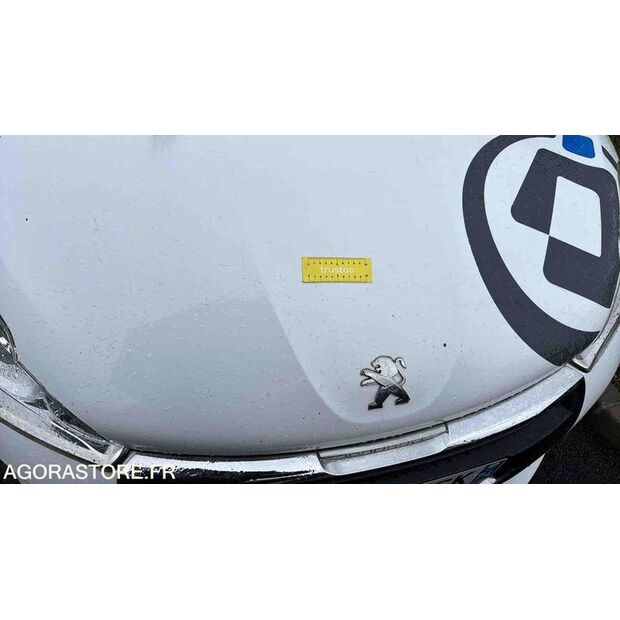 2018 بيجو 208-45671973