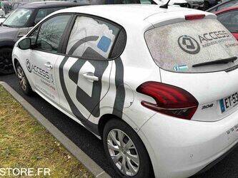 2018-peugeot-208-1426219-45671977