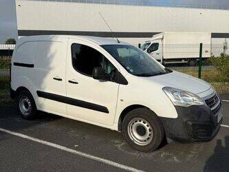 2017-peugeot-partner-1426228-45672029