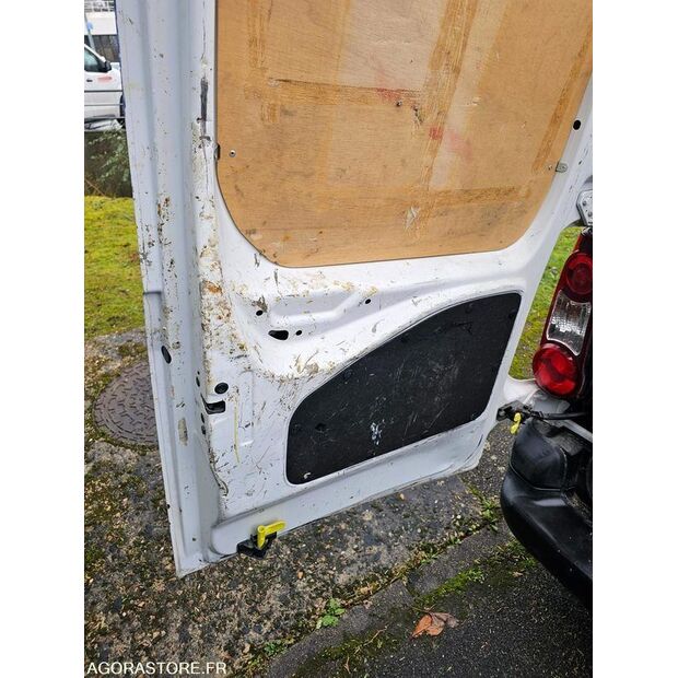 2017 Citroen BERLINGO-45672127