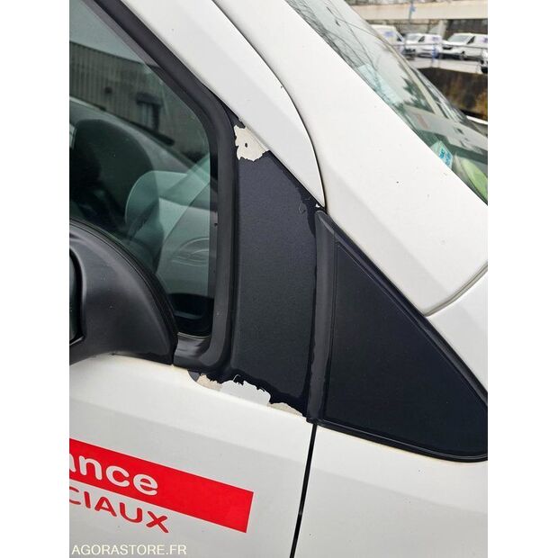 2017 Citroen BERLINGO-45672130