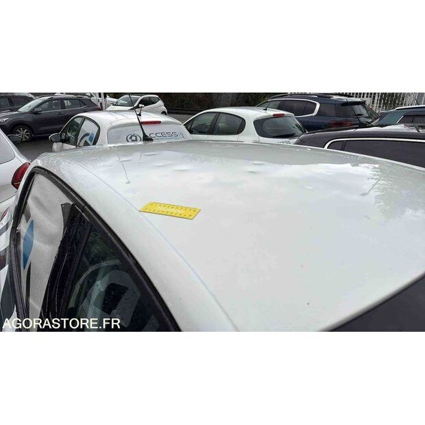 2020 Peugeot 308-45672158