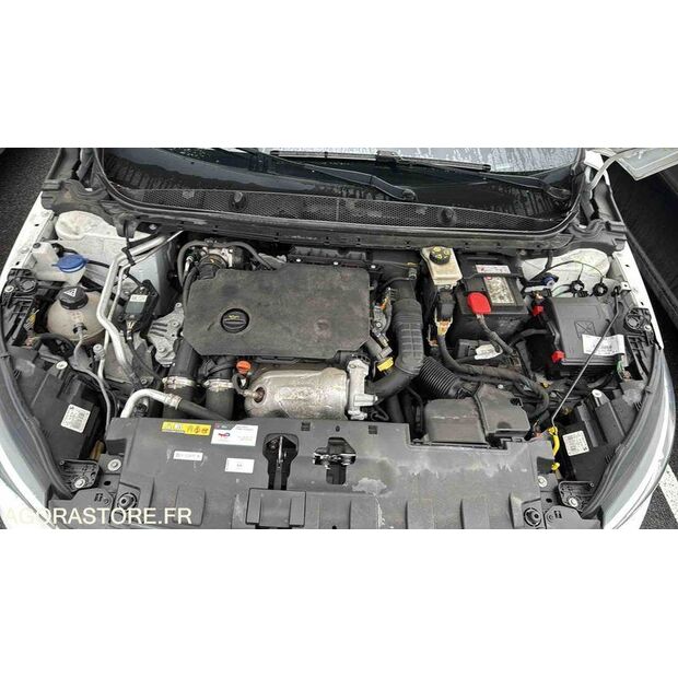 2020 Peugeot 308-45672169