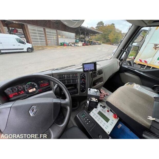 2013 Renault PREMIUM-45672176