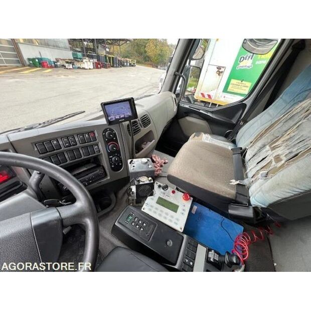 2013 Renault PREMIUM-45672177