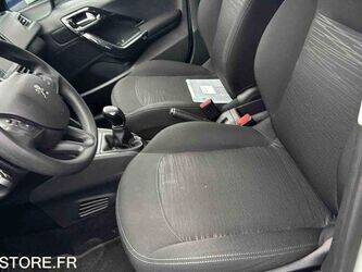 2018-peugeot-208-1426239-45672189