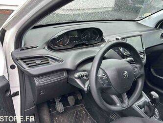2020-peugeot-208-1426242-45672215
