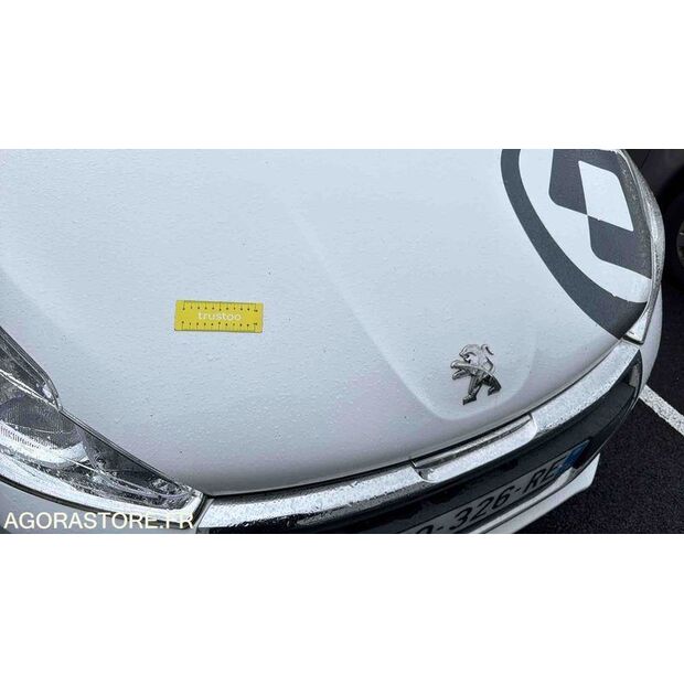 2020 Peugeot 208-45672217