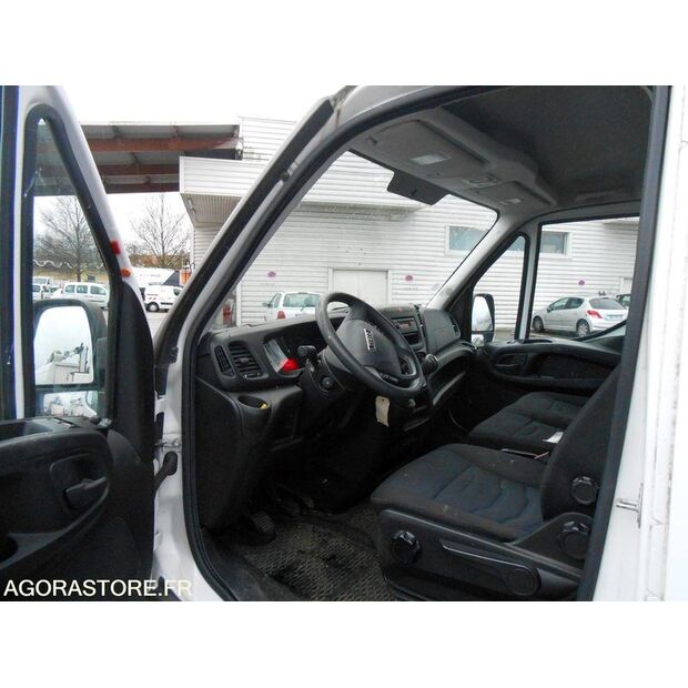 2018 Iveco 35S14N-45672230