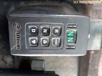 2013-mercedes-benz-2533-45672245