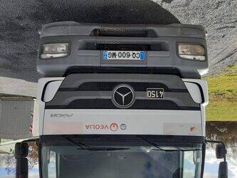 2013-mercedes-benz-2533-45672257