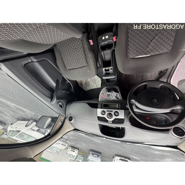 2012 Renault Kangoo-45672320