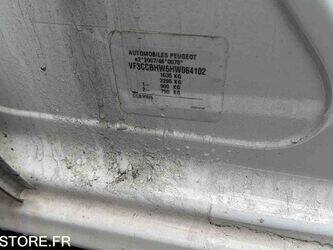 2017-peugeot-208-1426253-45672336