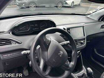 2017-peugeot-208-1426253-45672339