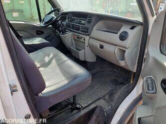 2010-renault-master-1426259-45672435