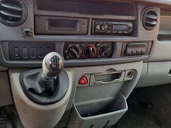 2010-renault-master-1426259-45672438