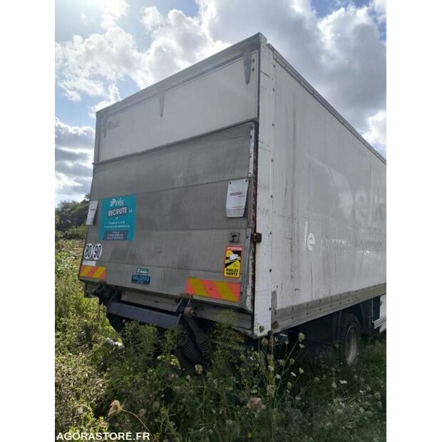 2002 Renault Midlum-45672443