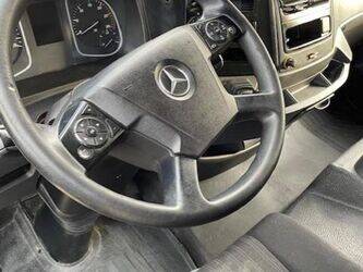 2017-mercedes-benz-atego-1426262-45672455