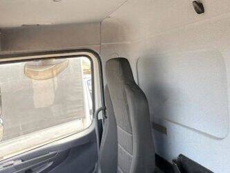 2017-mercedes-benz-atego-1426262-45672456