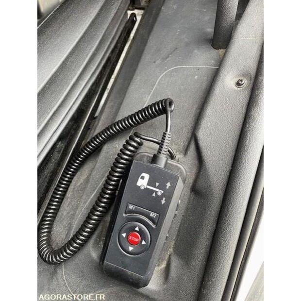 2017 Mercedes-Benz ATEGO-45672465