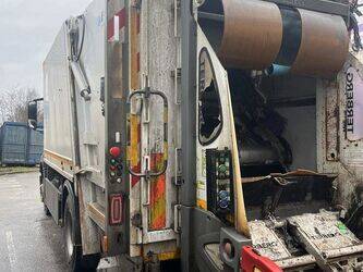 2014-mercedes-benz-actros-1426264-45672506