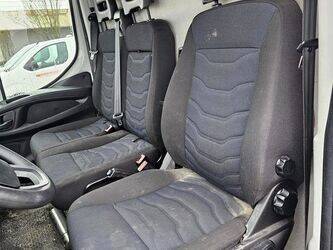 2018-iveco-35c18-45672673