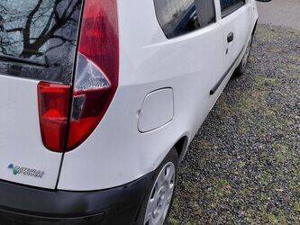 2007-fiat-punto-45672701