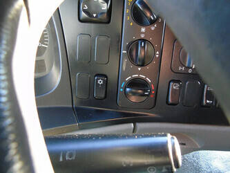 2010-mercedes-benz-axor-1829-1405554-45673173