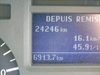 2010-mercedes-benz-axor-1829-1405554-45673174