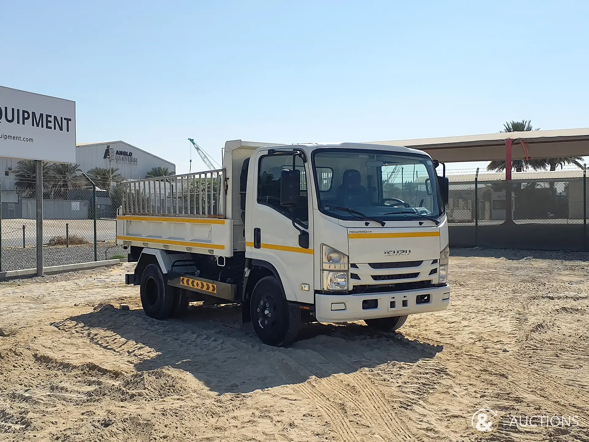 Image de CAMIONS 2024 Isuzu NPR À vendre à Portugal