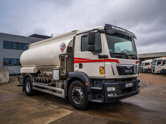 2015-man-tgm-18-290-1426302-45673895