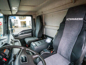 2015-man-tgm-18-290-1426302-45673898