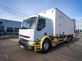 صورة ل شاحنات 2002 رينو PREMIUM 370 DCI