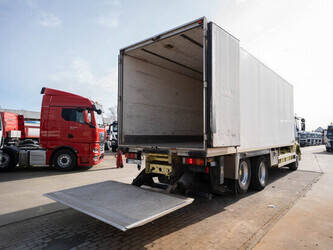 2002-renault-premium-370-dci-1426316-45674219