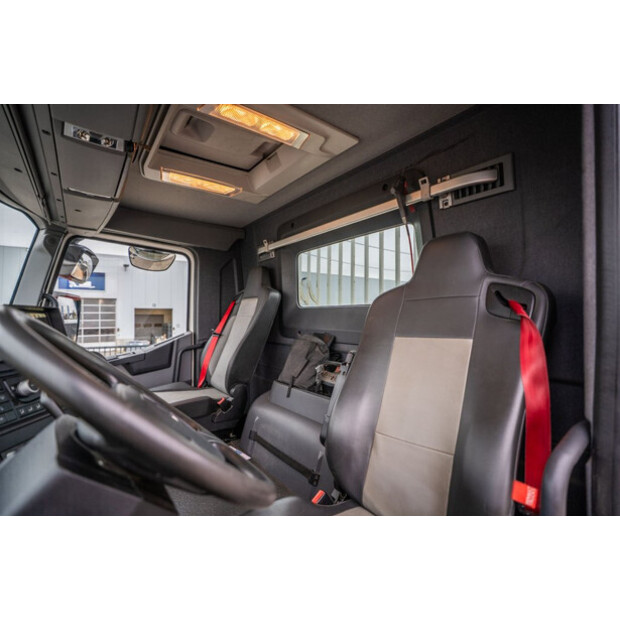 2017 رينو C430-45674344