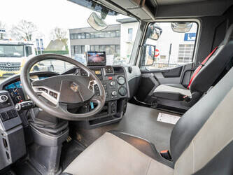 2017-renault-c430-1426320-45674345