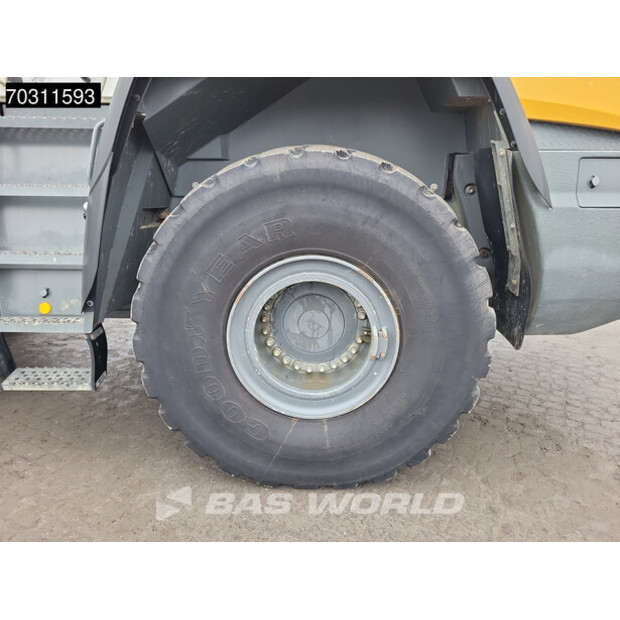 2019 ليبهير L576-45674940