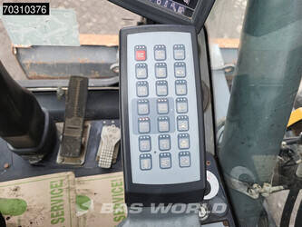 2014-liebherr-a918-compact-1426340-45675016