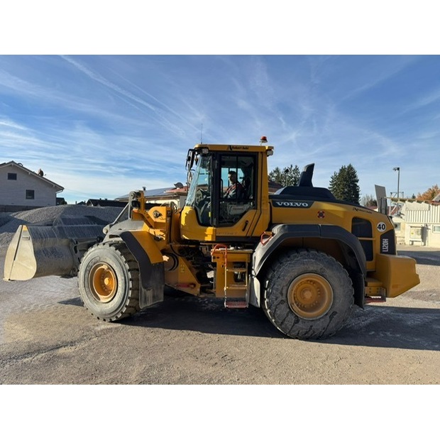 2020 Volvo L120H-45682763