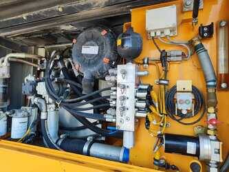 2015-liebherr-r920-45682865